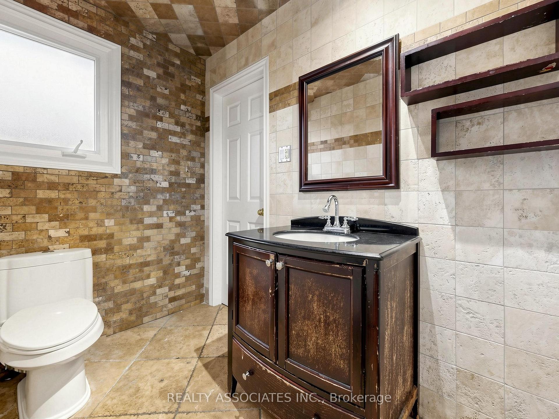 Photo 26 of 96 Zinnia Place S, Vaughan, West Woodbridge — HOMEH
