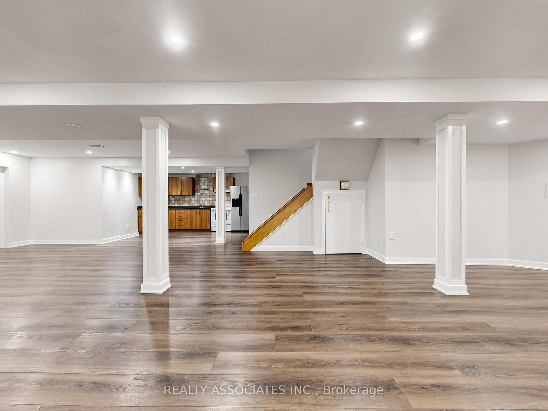 Photo 28 of 96 Zinnia Place S, Vaughan, West Woodbridge — HOMEH