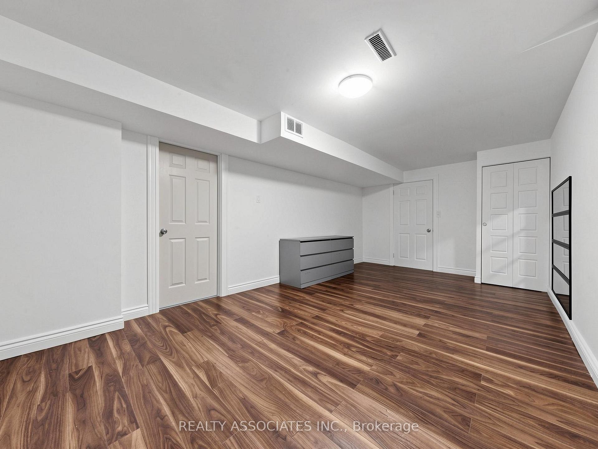Photo 31 of 96 Zinnia Place S, Vaughan, West Woodbridge — HOMEH