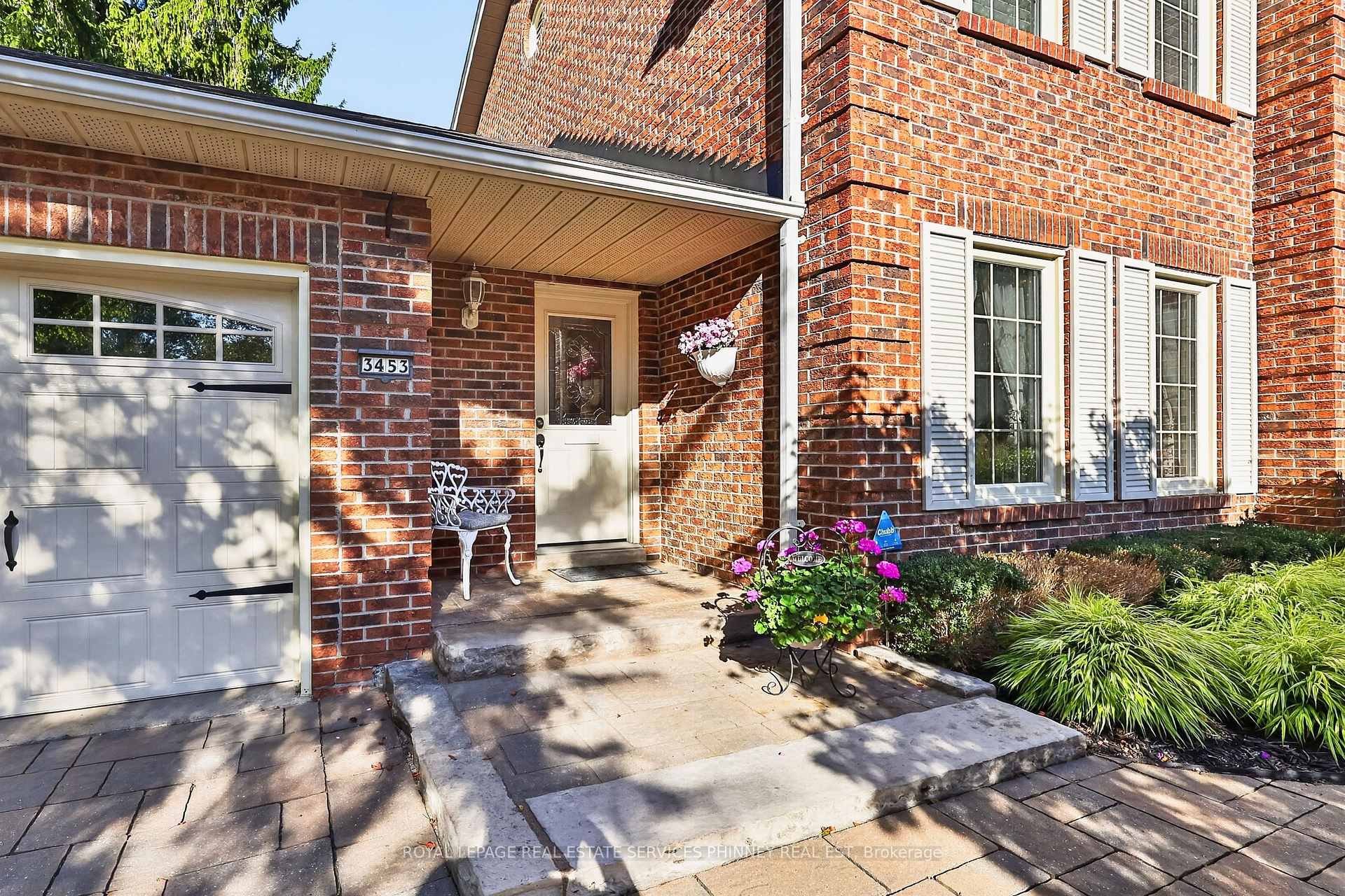 Photo 3 of 3453 Sawmill Valley Drive, Mississauga, Erin Mills — HOMEH