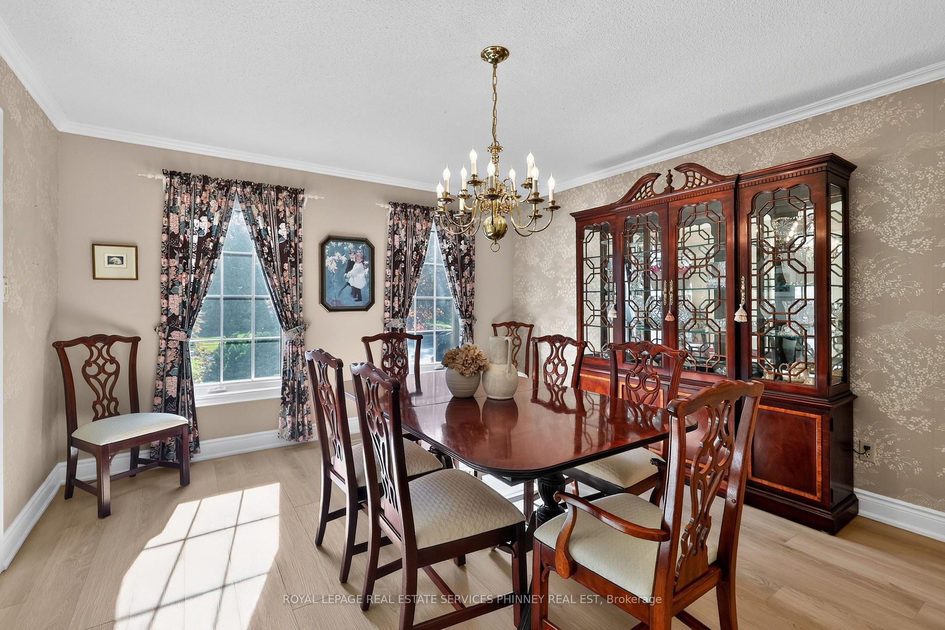Photo 8 of 3453 Sawmill Valley Drive, Mississauga, Erin Mills — HOMEH
