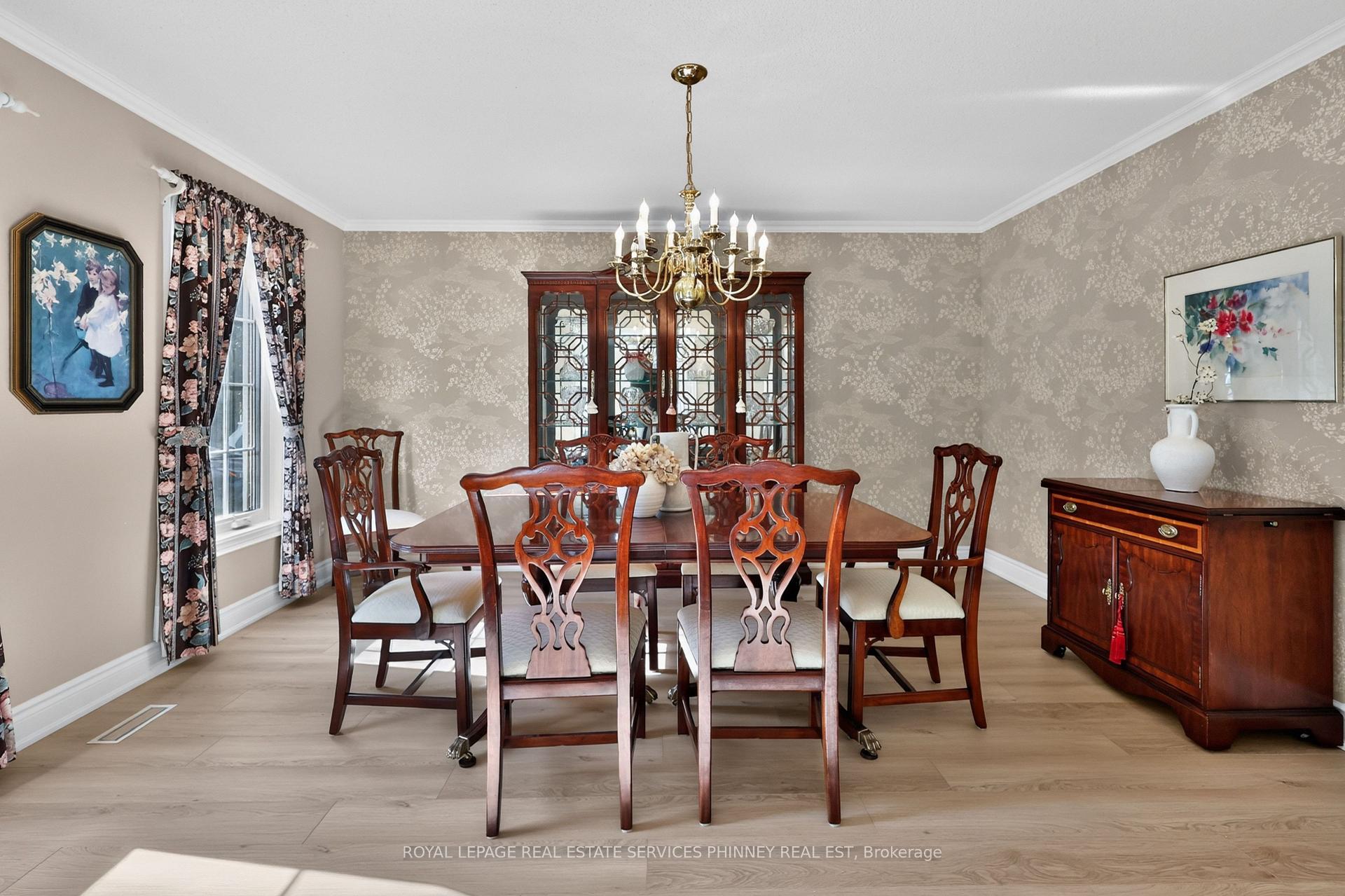Photo 9 of 3453 Sawmill Valley Drive, Mississauga, Erin Mills — HOMEH