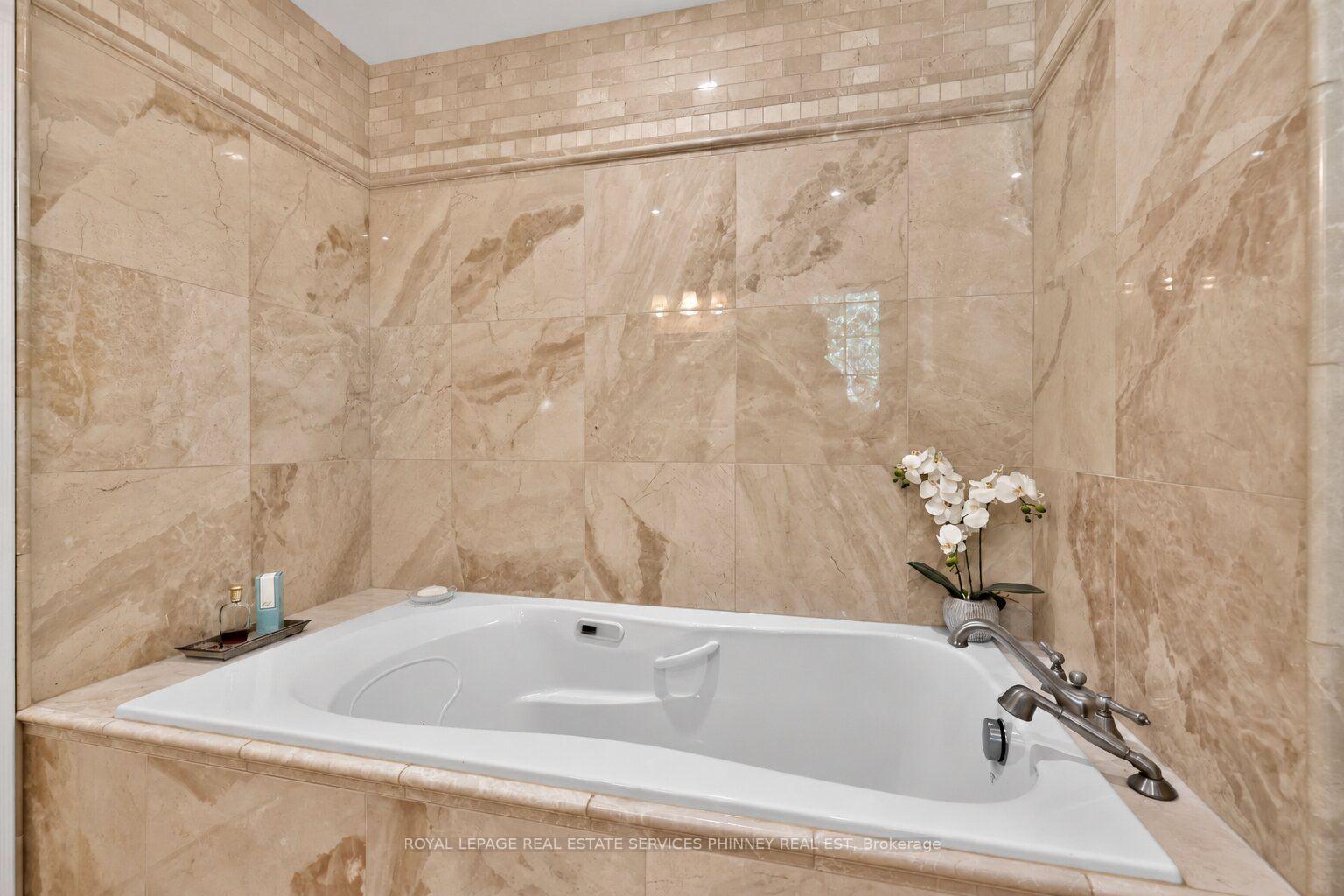 Photo 26 of 3453 Sawmill Valley Drive, Mississauga, Erin Mills — HOMEH