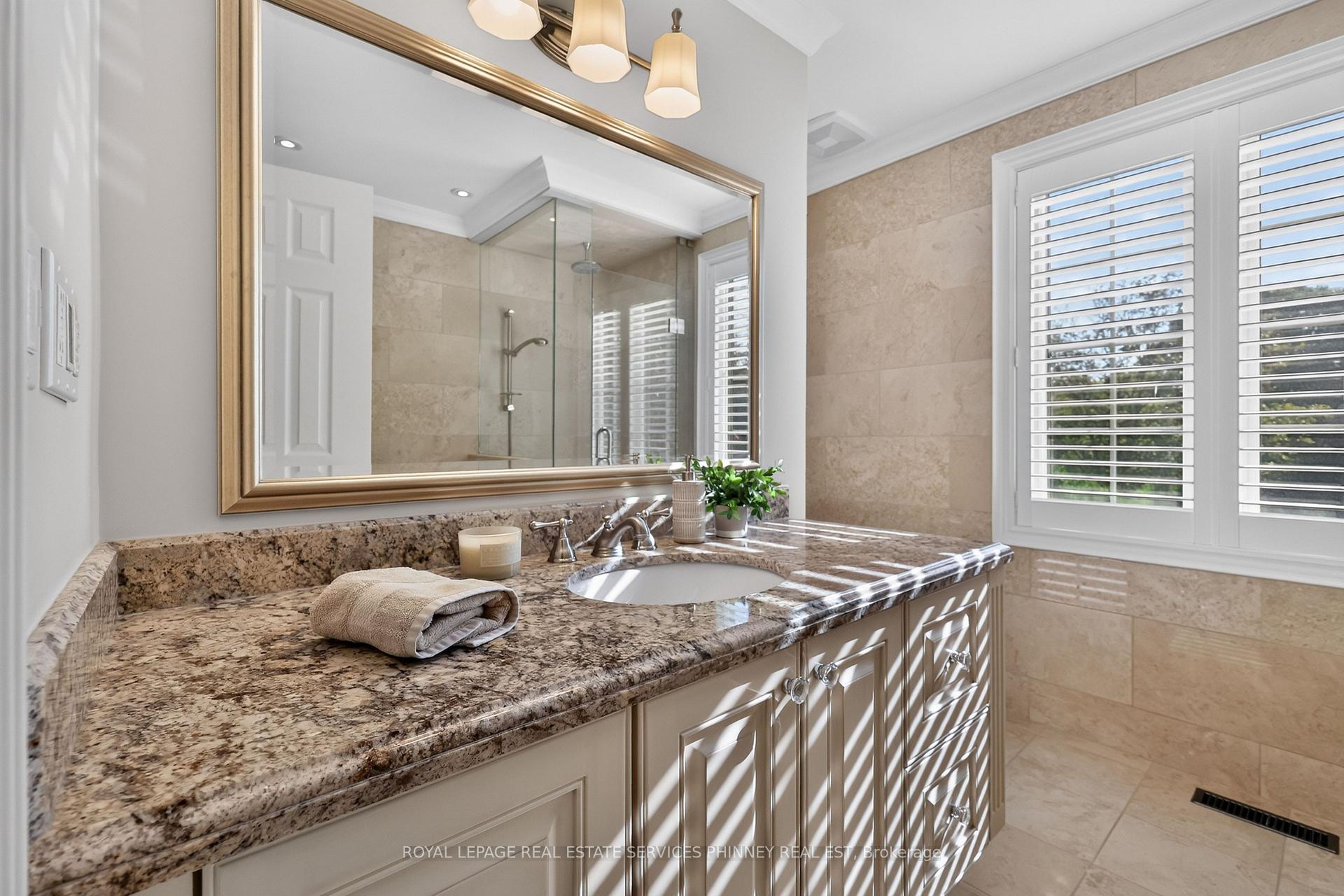 Photo 32 of 3453 Sawmill Valley Drive, Mississauga, Erin Mills — HOMEH