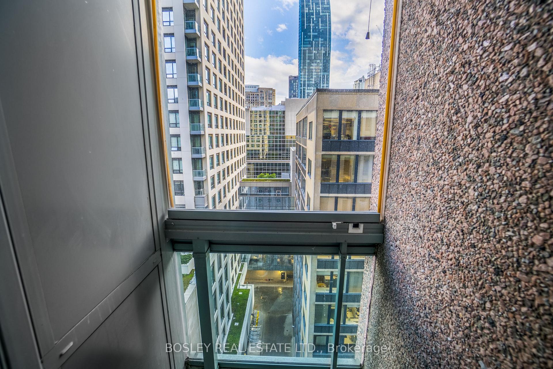 Photo 13 of Unit 1105, 7 King Street E, Toronto, Church-Yonge Corridor — HOMEH