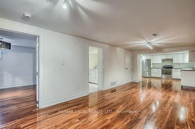 Photo 5 of Unit (Lower Level), 43 Boothbay Crescent, Newmarket, Central Newmarket — HOMEH