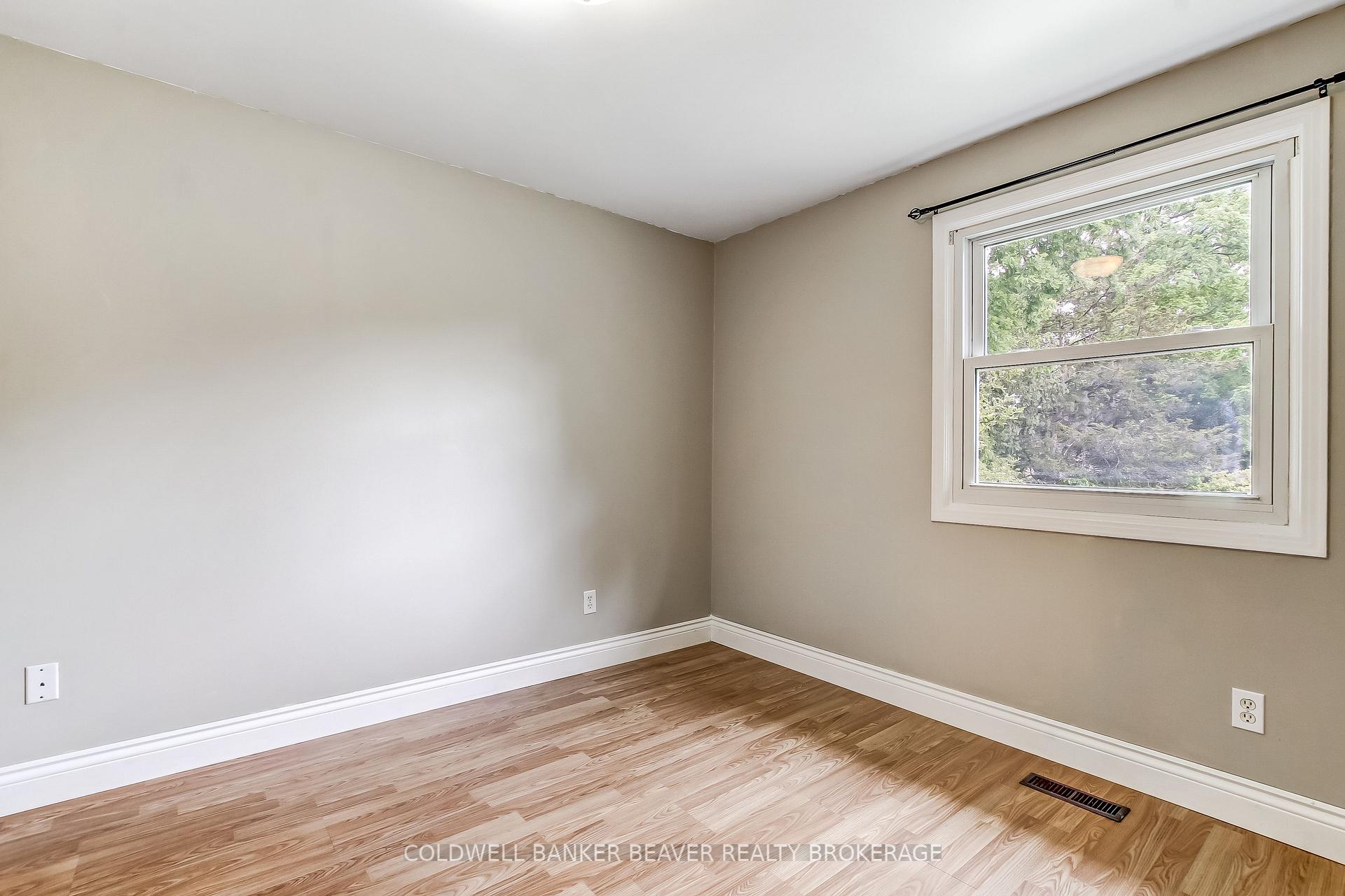 Photo 15 of 39 South Edgeware Road, St. Thomas — HOMEH