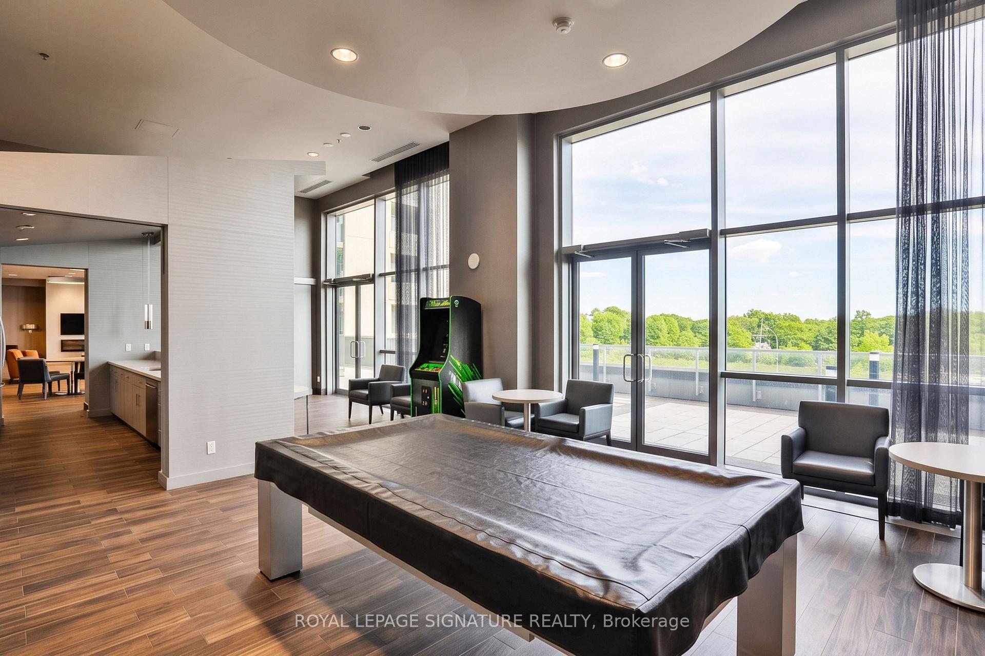 Photo 16 of Unit 505, 2081 Fairview Street, Burlington, Freeman — HOMEH