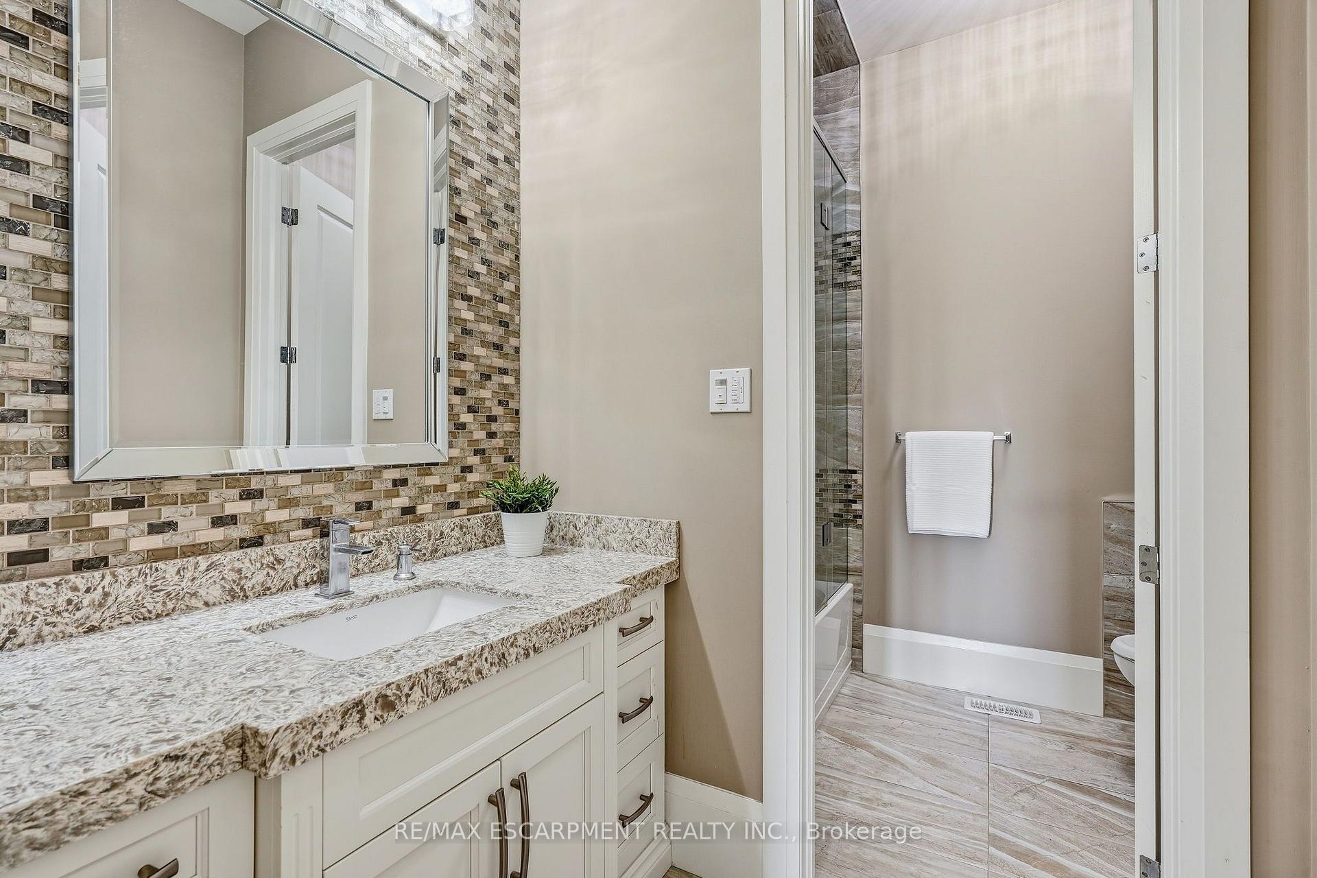 Photo 23 of 47 Tews Lane, Hamilton, Greensville — HOMEH