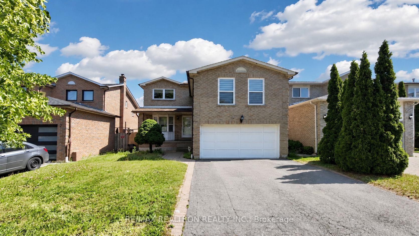 Photo of 72 Halfmoon Square