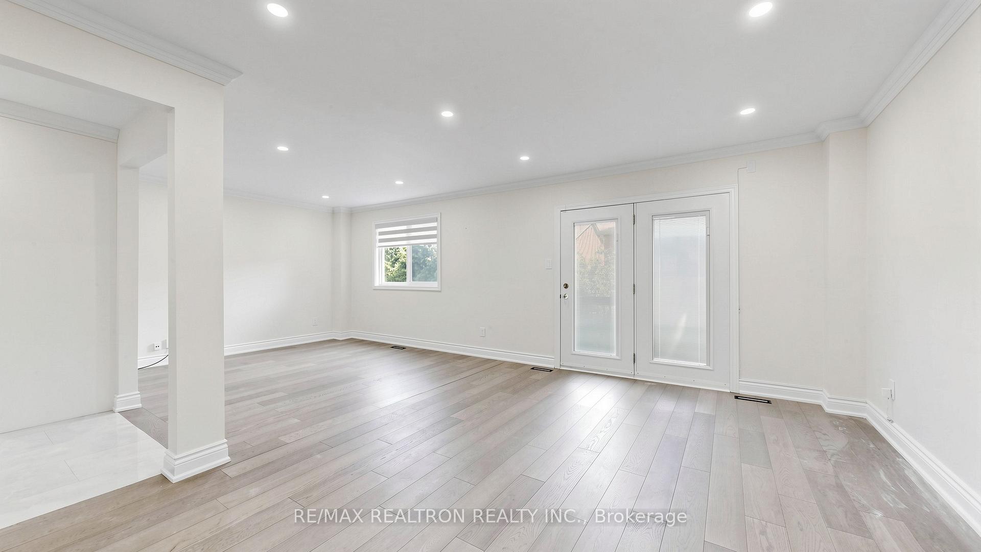 Photo 4 of 72 Halfmoon Square, Scarborough, Highland Creek — HOMEH