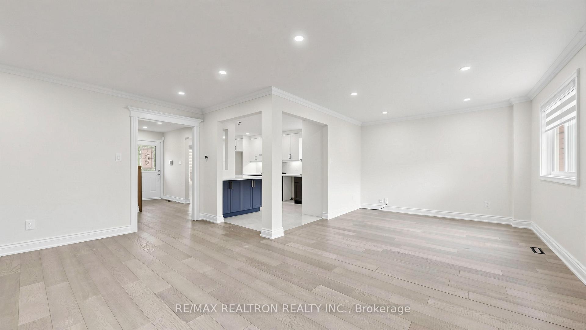 Photo 5 of 72 Halfmoon Square, Scarborough, Highland Creek — HOMEH