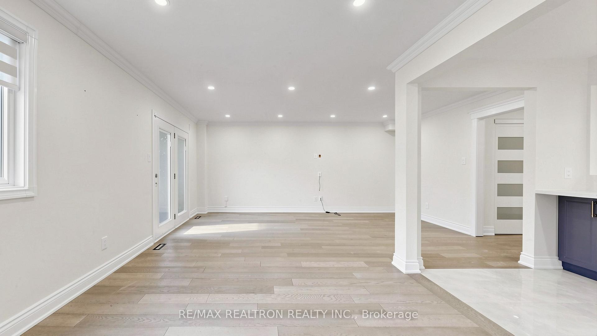 Photo 7 of 72 Halfmoon Square, Scarborough, Highland Creek — HOMEH