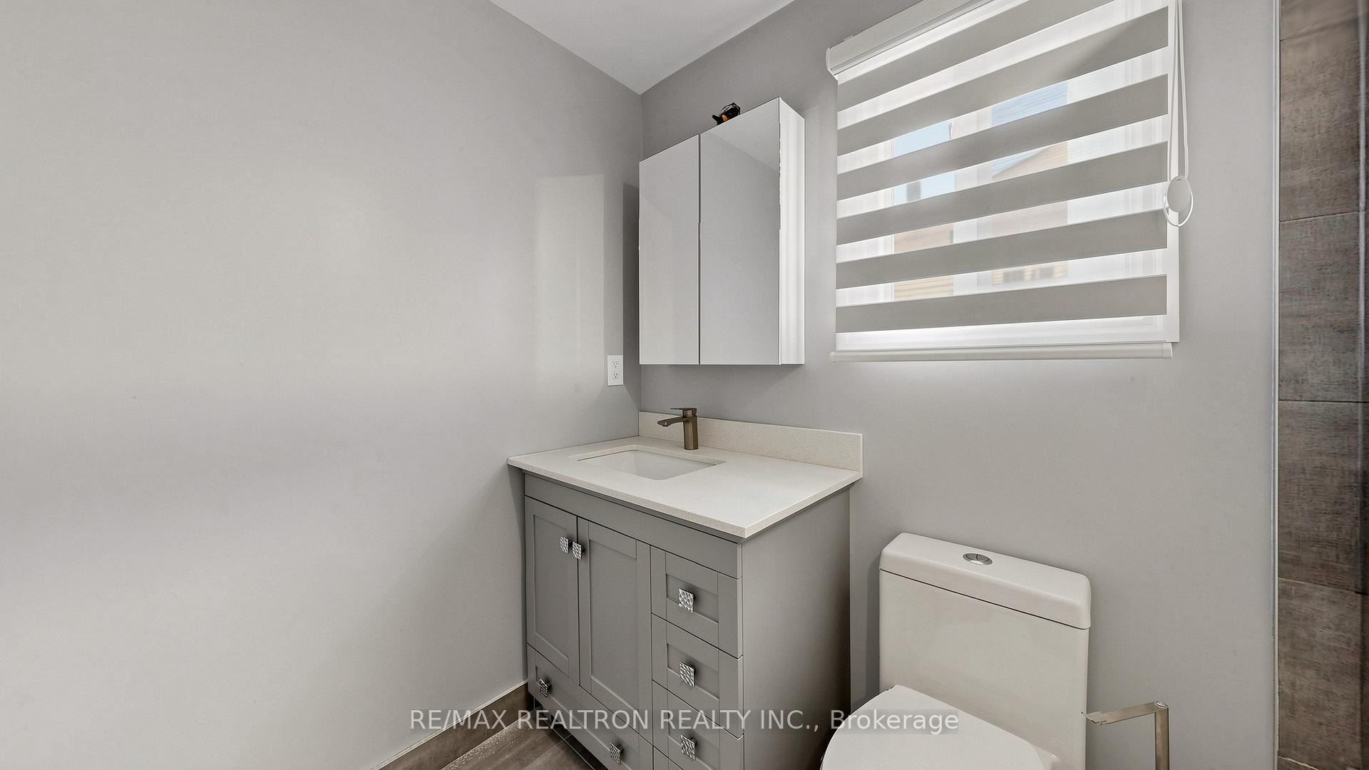 Photo 34 of 72 Halfmoon Square, Scarborough, Highland Creek — HOMEH