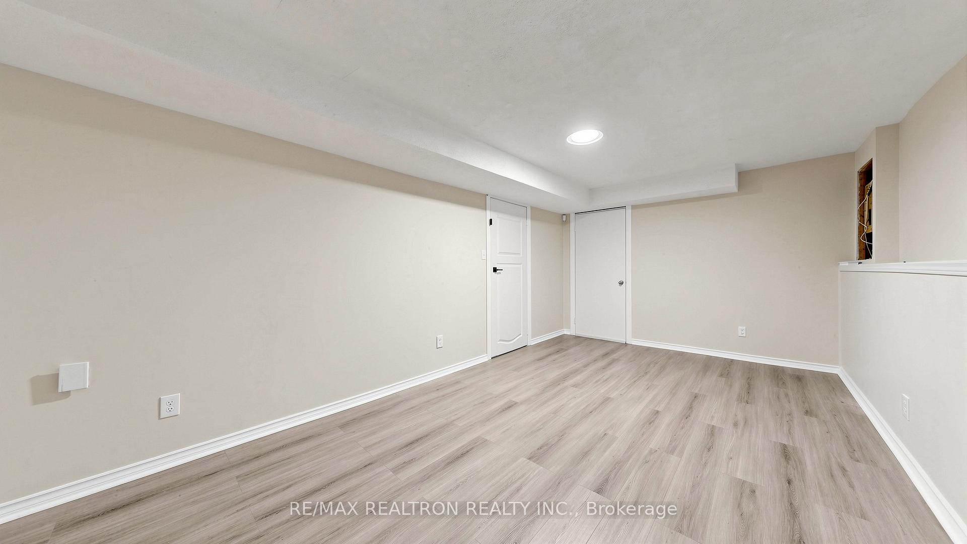 Photo 38 of 72 Halfmoon Square, Scarborough, Highland Creek — HOMEH