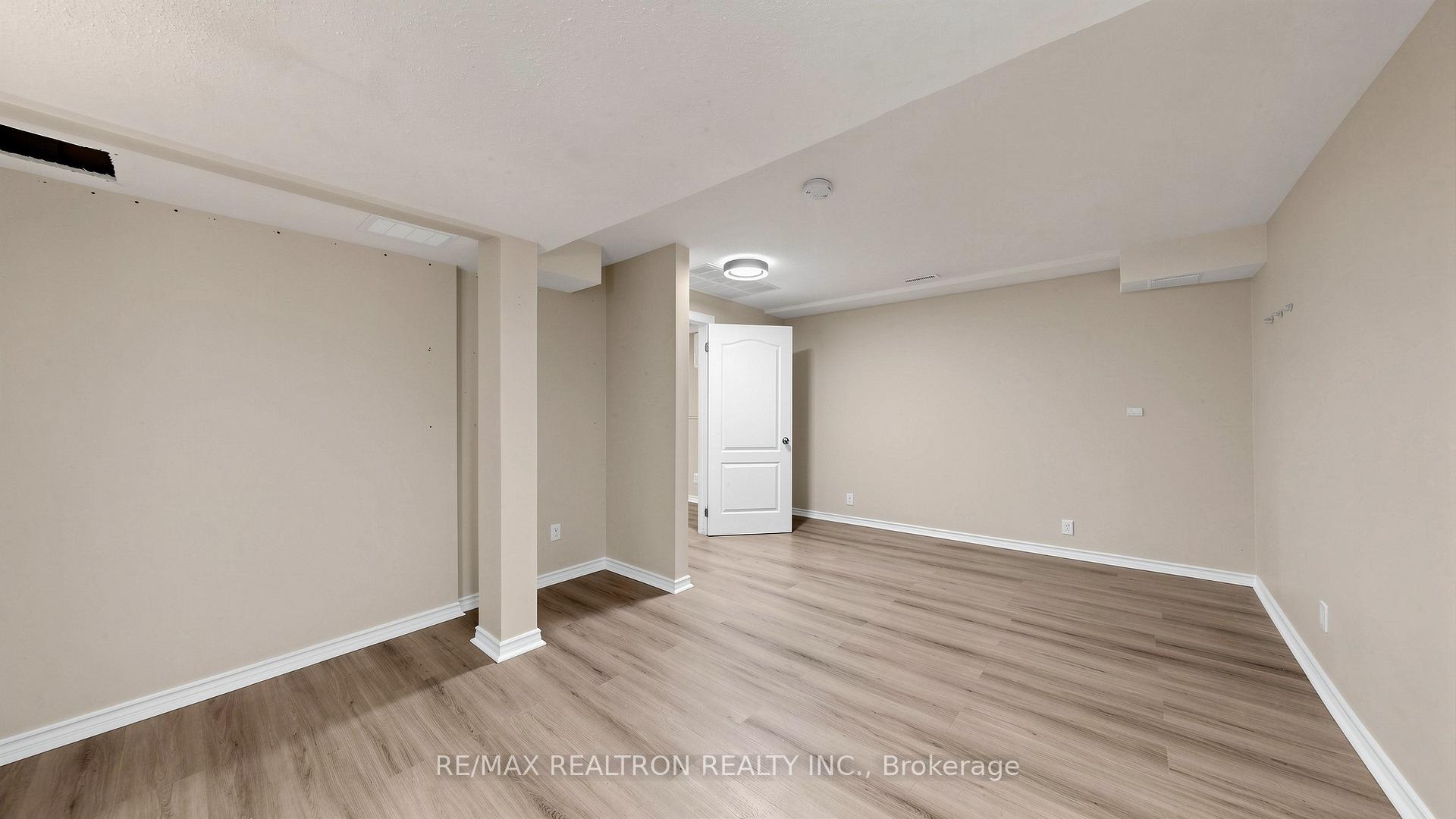 Photo 40 of 72 Halfmoon Square, Scarborough, Highland Creek — HOMEH