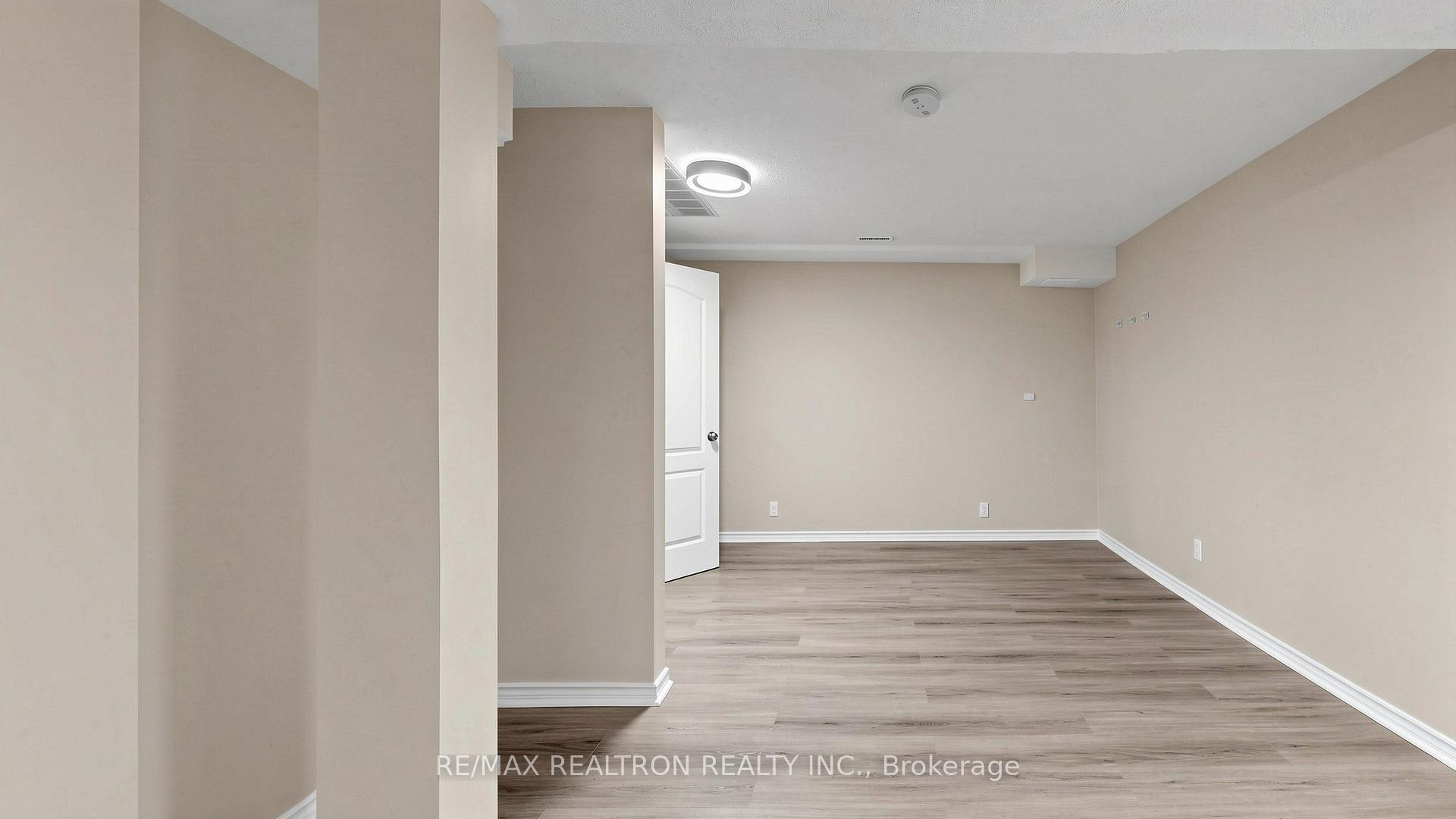Photo 41 of 72 Halfmoon Square, Scarborough, Highland Creek — HOMEH