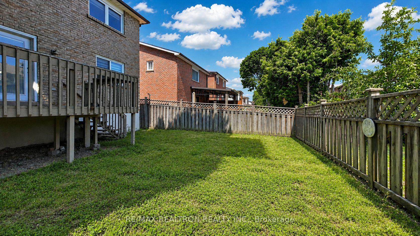 Photo 48 of 72 Halfmoon Square, Scarborough, Highland Creek — HOMEH