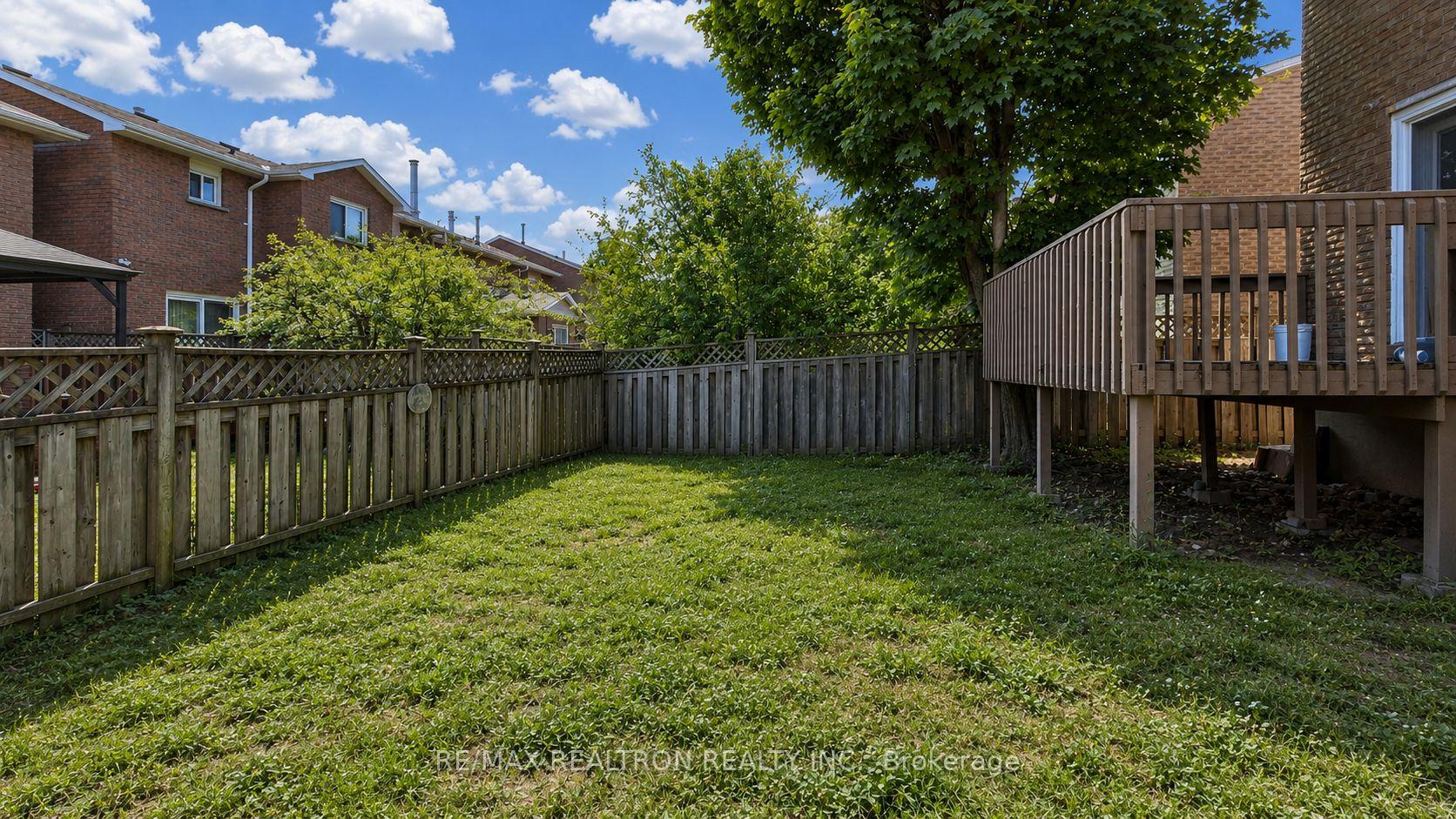 Photo 49 of 72 Halfmoon Square, Scarborough, Highland Creek — HOMEH