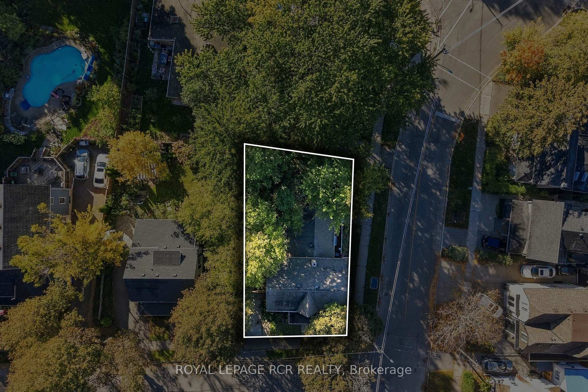 Photo 3 of 35 Metcalfe Street, Aurora, Aurora Village — HOMEH