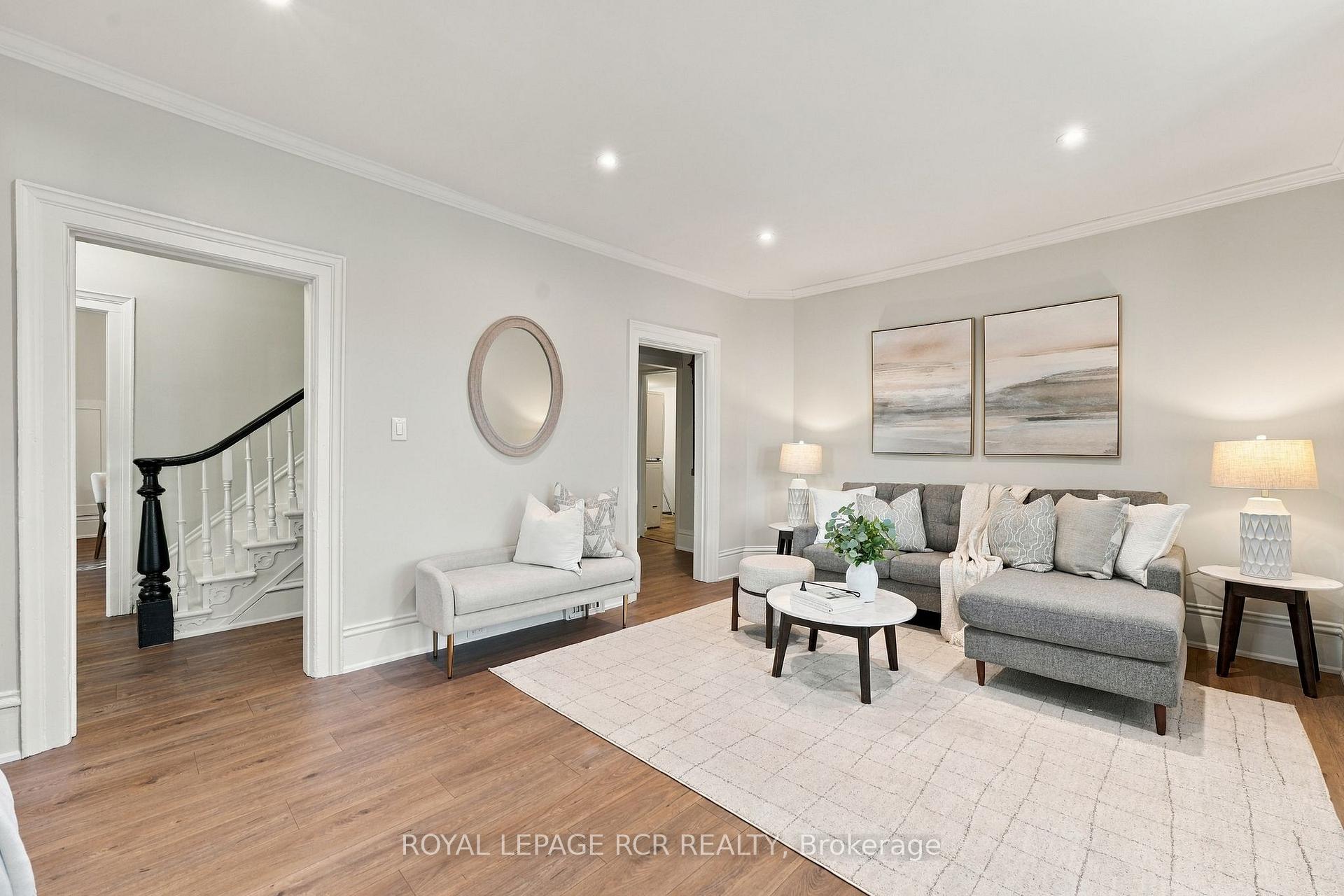 Photo 6 of 35 Metcalfe Street, Aurora, Aurora Village — HOMEH