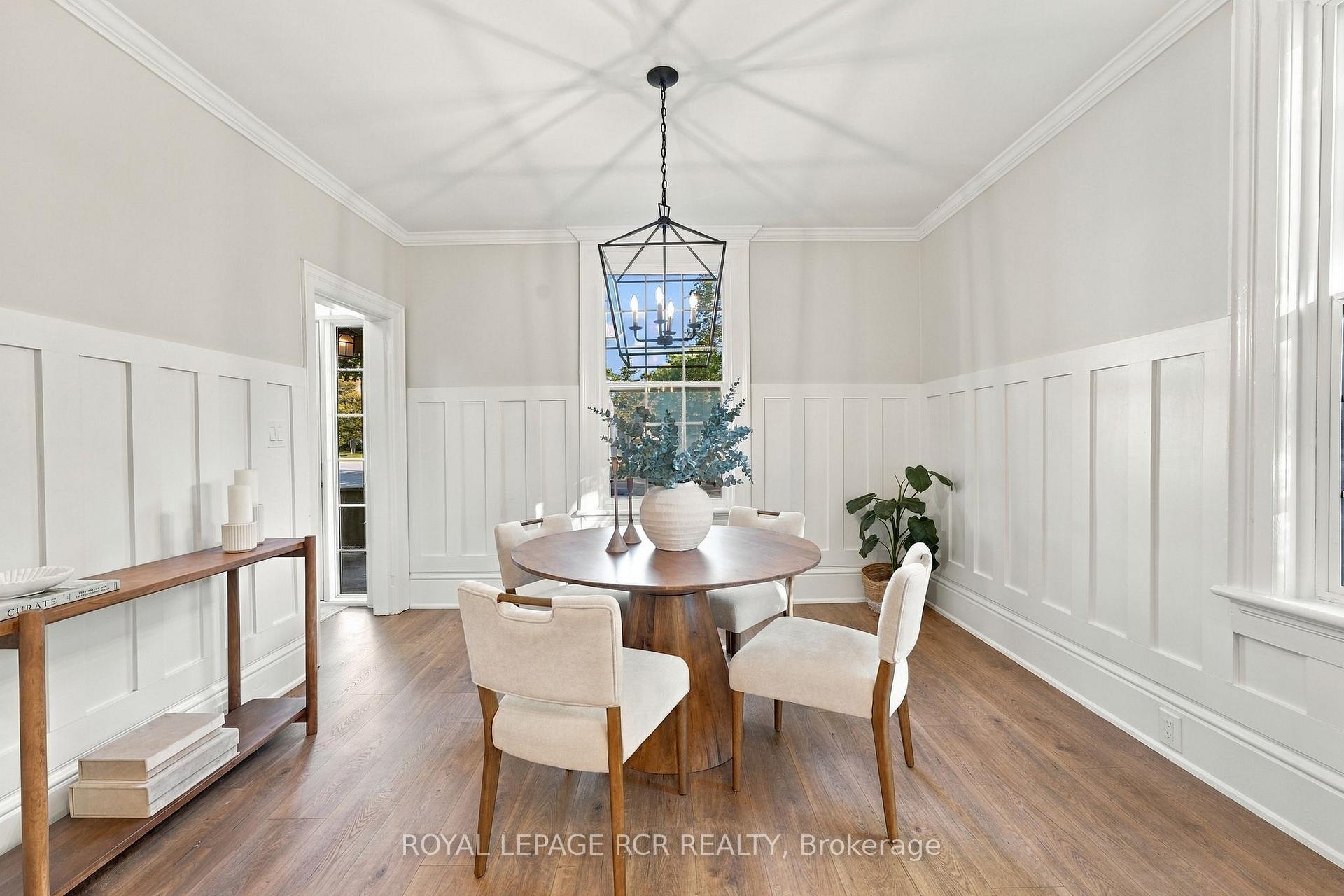 Photo 13 of 35 Metcalfe Street, Aurora, Aurora Village — HOMEH