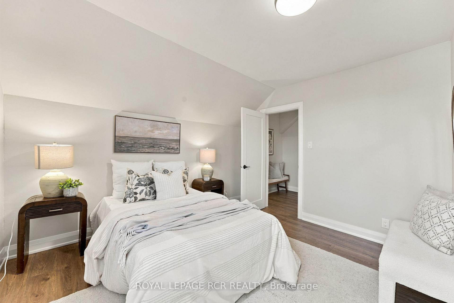 Photo 19 of 35 Metcalfe Street, Aurora, Aurora Village — HOMEH