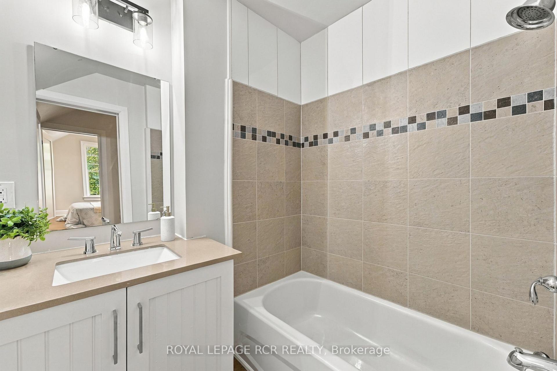 Photo 21 of 35 Metcalfe Street, Aurora, Aurora Village — HOMEH