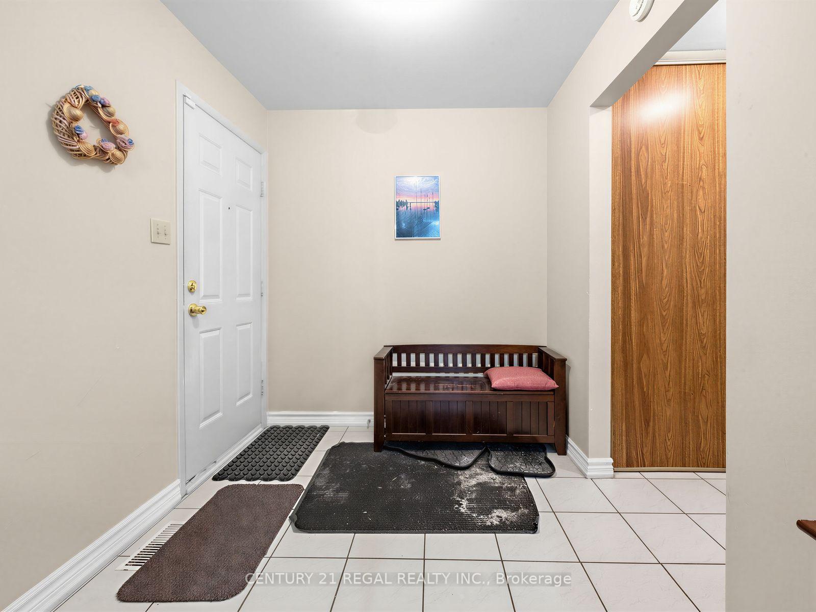 Photo 5 of 41 Coe Drive, Ajax, Central — HOMEH