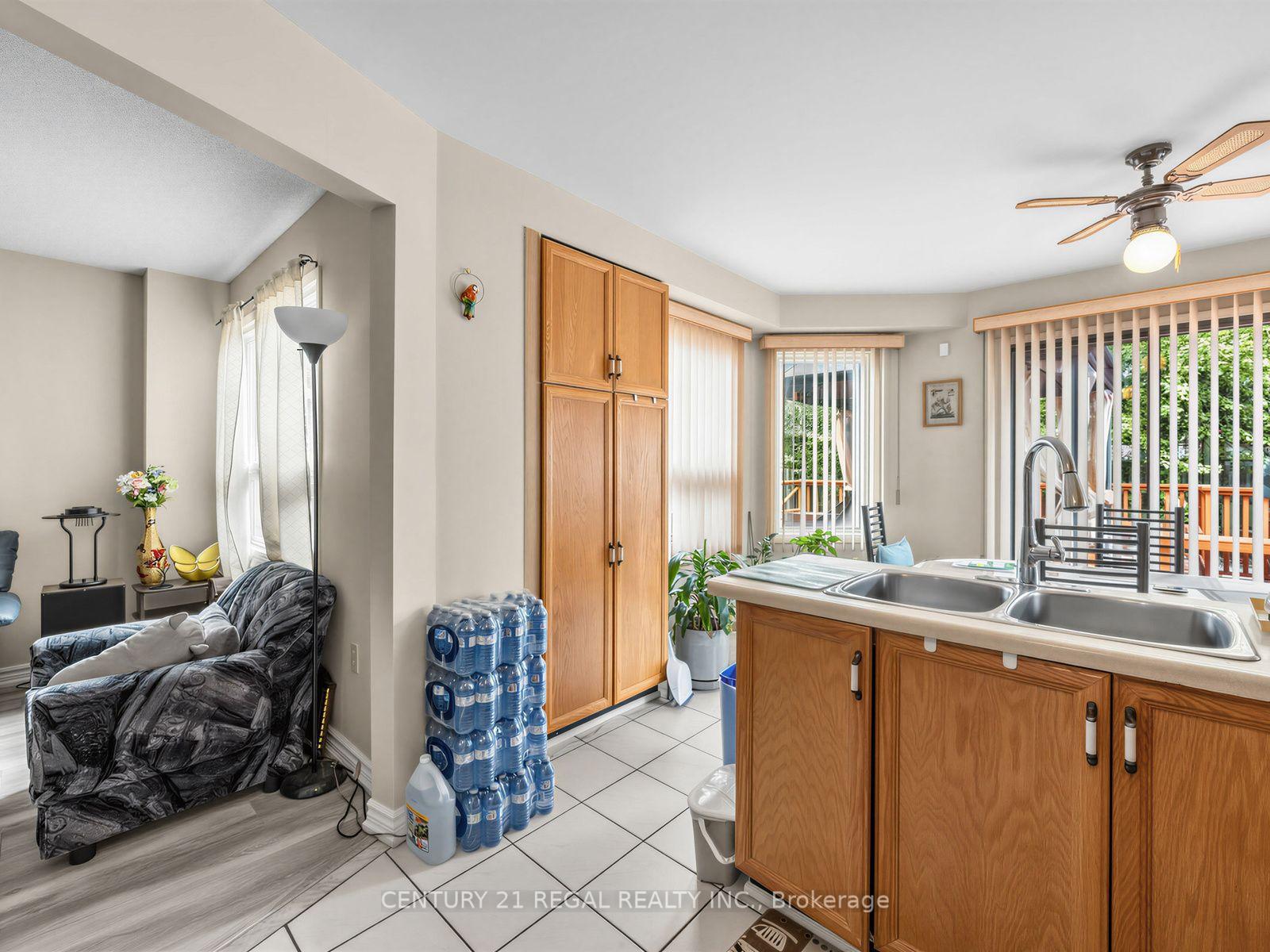 Photo 10 of 41 Coe Drive, Ajax, Central — HOMEH