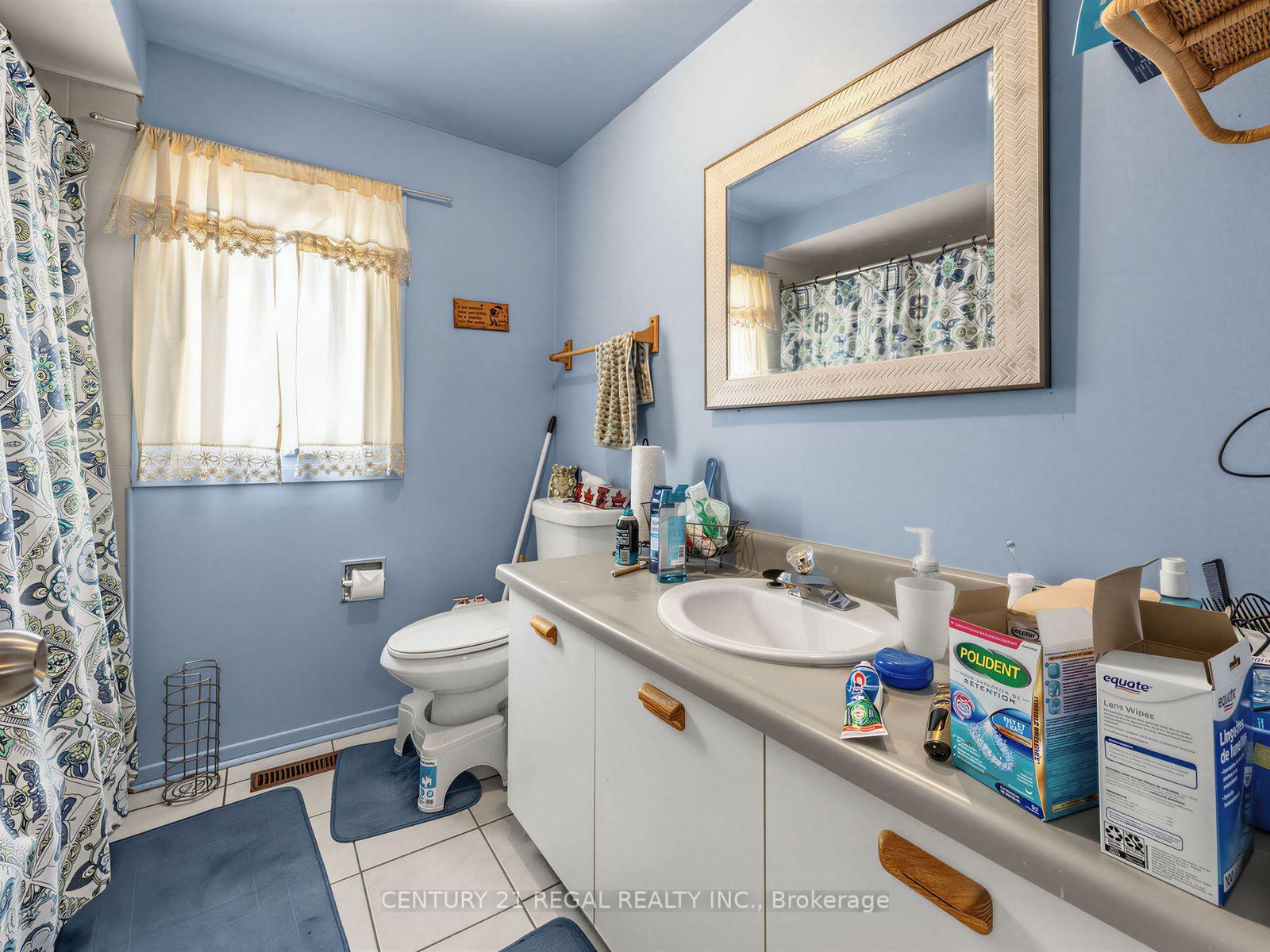 Photo 23 of 41 Coe Drive, Ajax, Central — HOMEH
