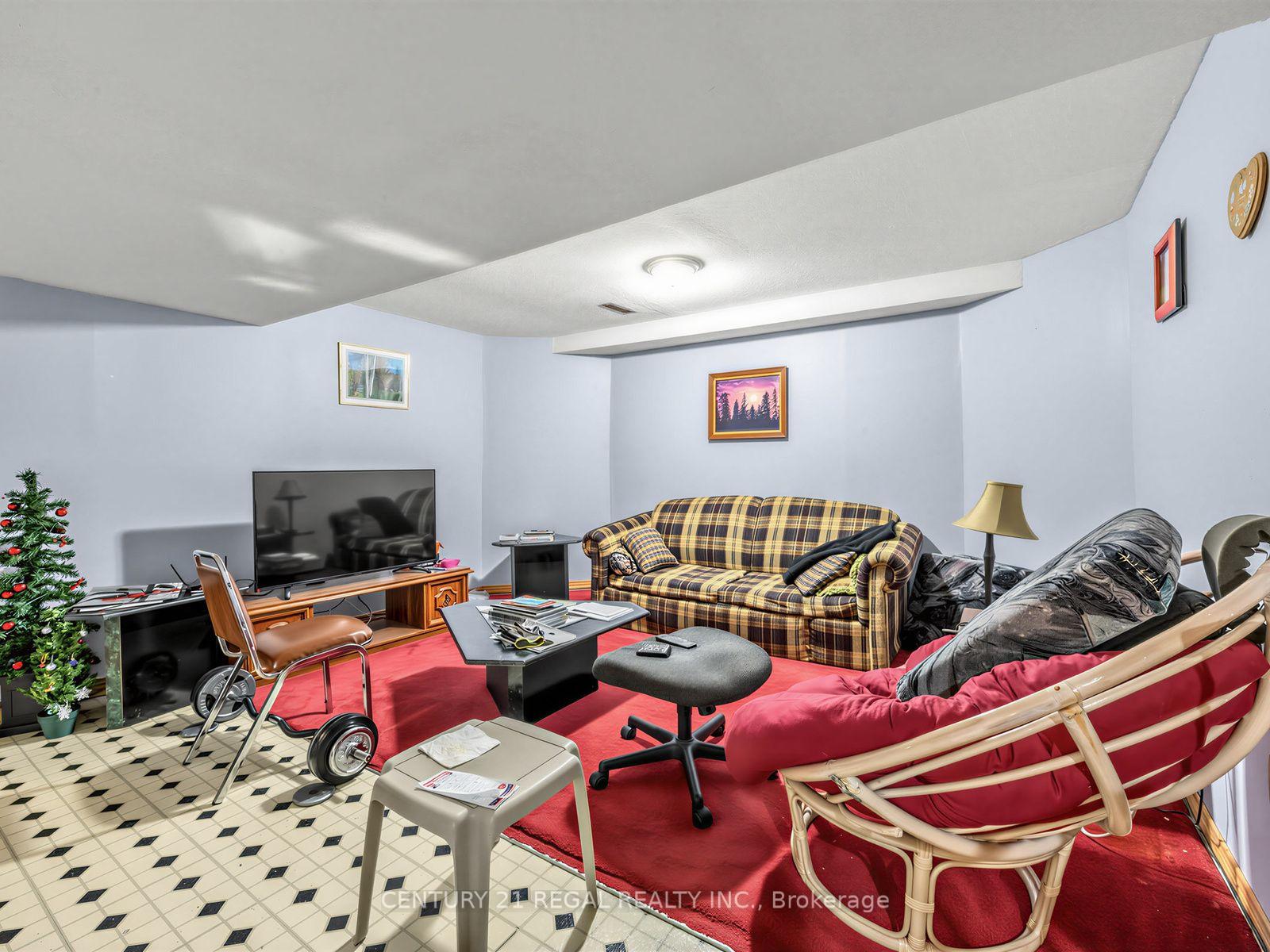 Photo 27 of 41 Coe Drive, Ajax, Central — HOMEH