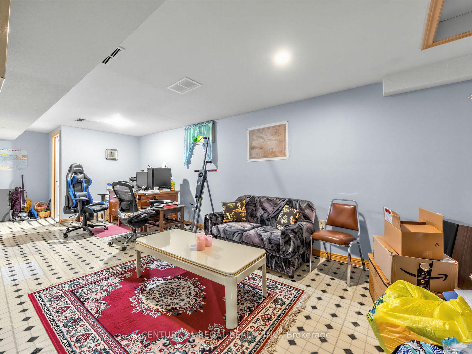 Photo 28 of 41 Coe Drive, Ajax, Central — HOMEH