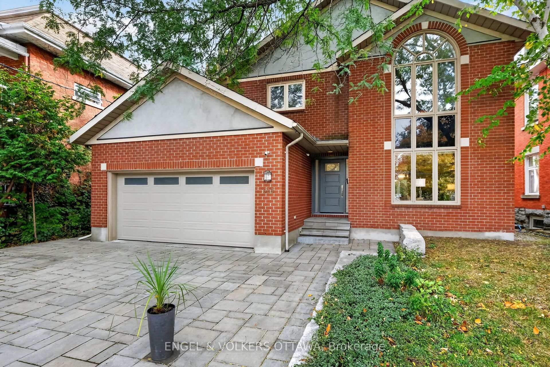 Photo 4 of 628 Byron Avenue, Ottawa, McKellar/Highland — HOMEH