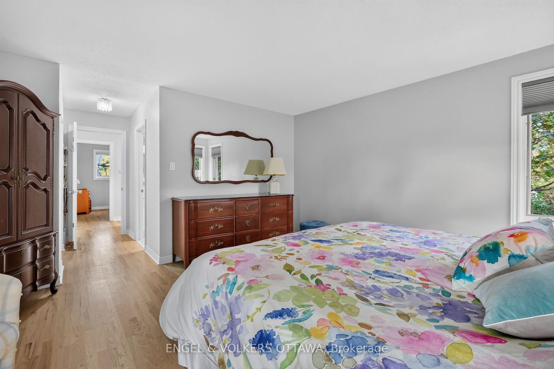 Photo 28 of 628 Byron Avenue, Ottawa, McKellar/Highland — HOMEH