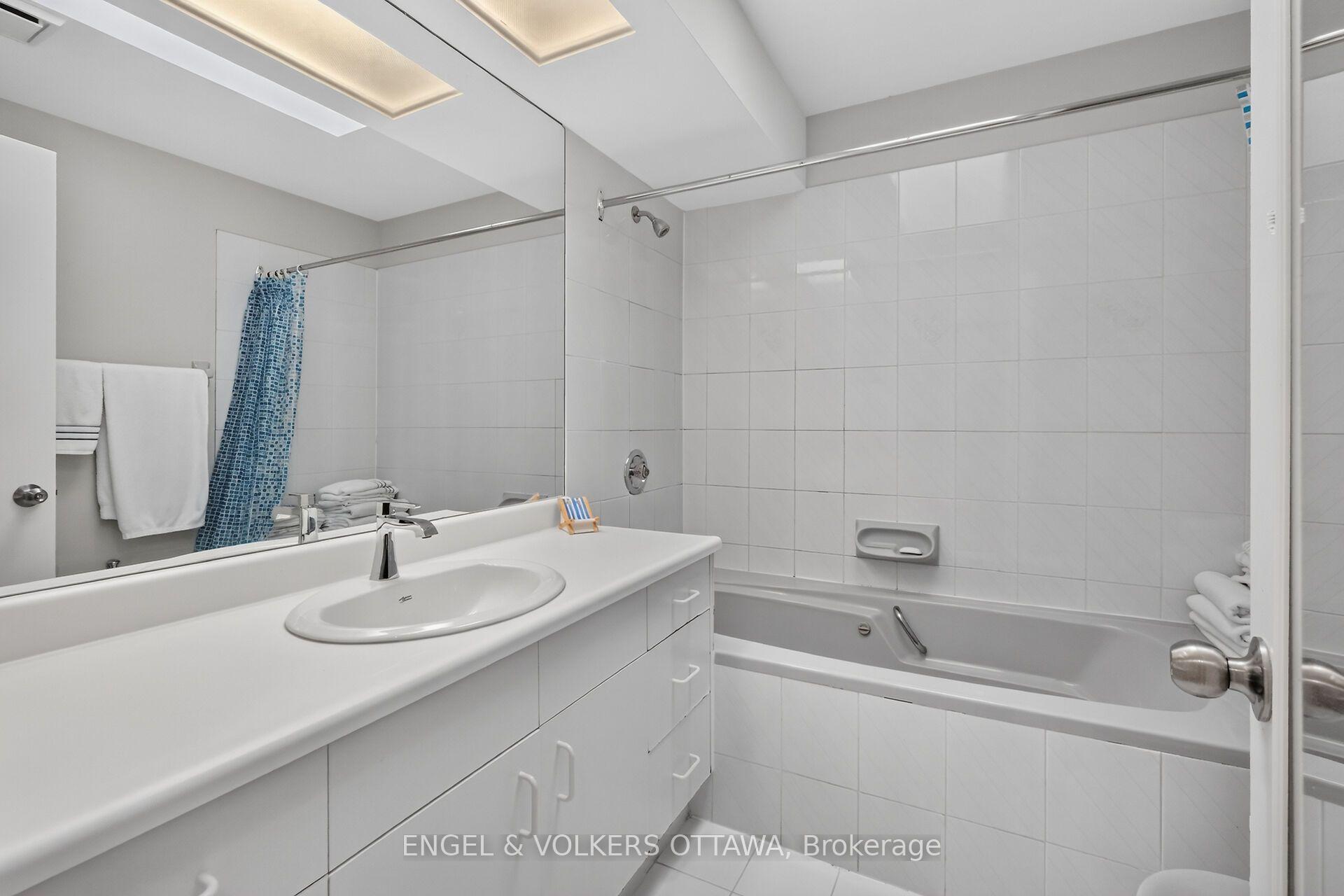 Photo 29 of 628 Byron Avenue, Ottawa, McKellar/Highland — HOMEH