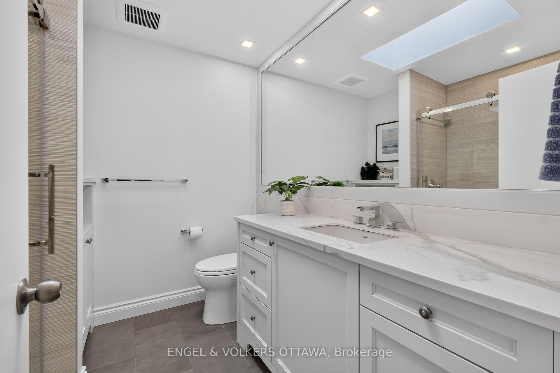 Photo 33 of 628 Byron Avenue, Ottawa, McKellar/Highland — HOMEH