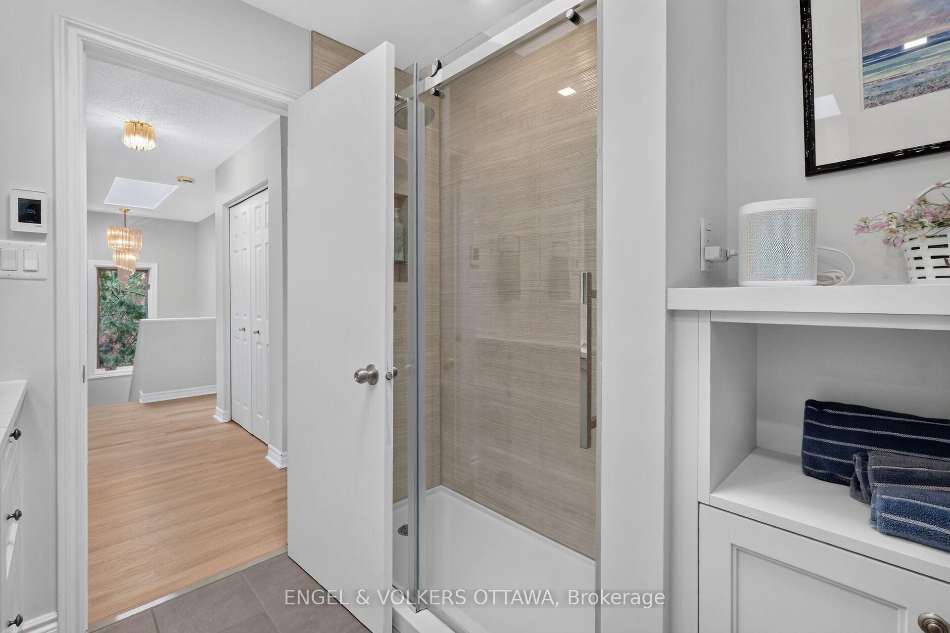 Photo 35 of 628 Byron Avenue, Ottawa, McKellar/Highland — HOMEH