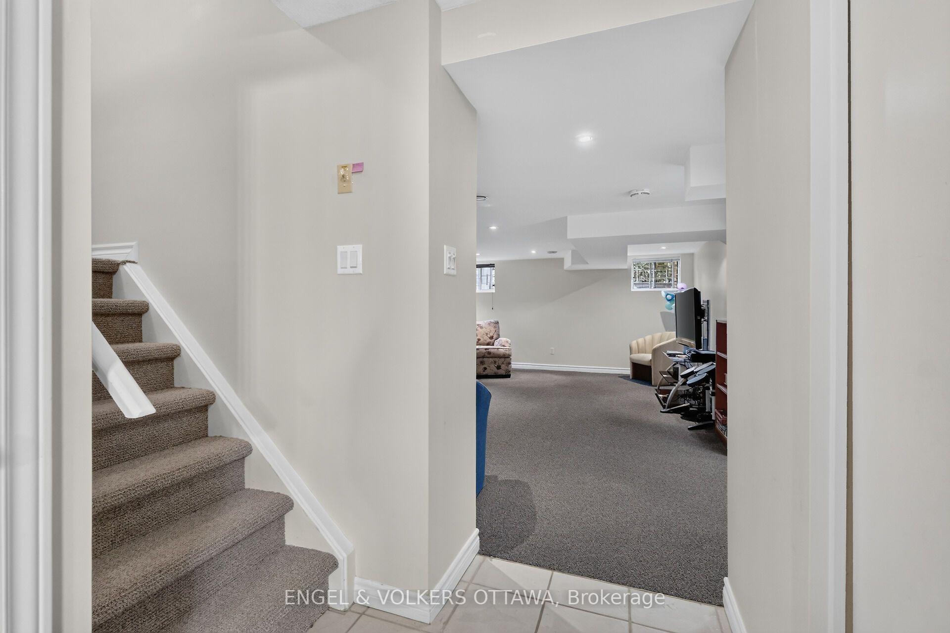 Photo 36 of 628 Byron Avenue, Ottawa, McKellar/Highland — HOMEH