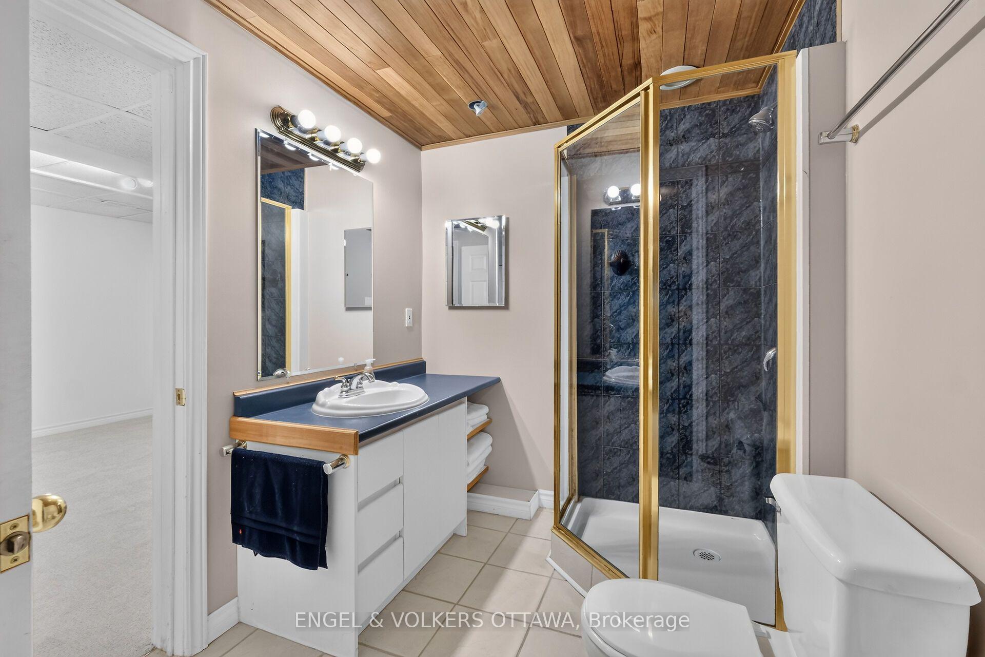 Photo 41 of 628 Byron Avenue, Ottawa, McKellar/Highland — HOMEH