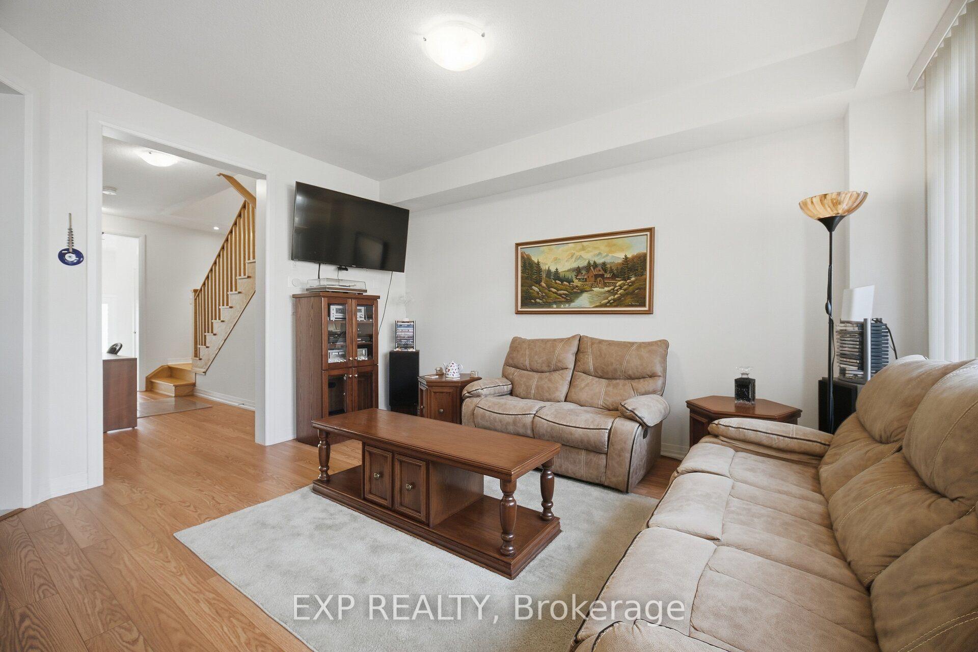 Photo 9 of 130 Ogston Crescent, Whitby, Rural Whitby — HOMEH