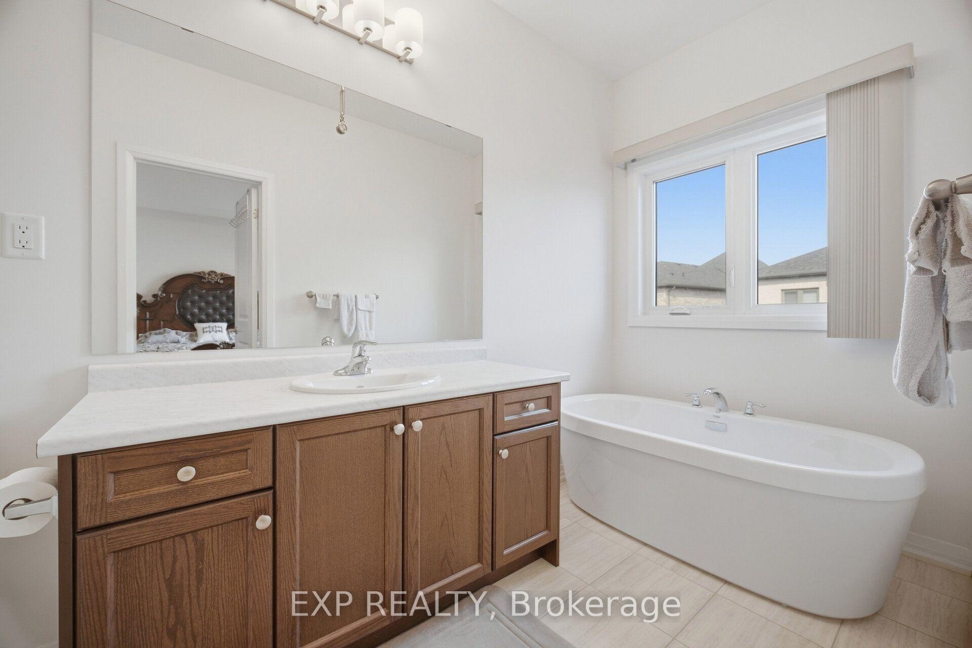 Photo 27 of 130 Ogston Crescent, Whitby, Rural Whitby — HOMEH
