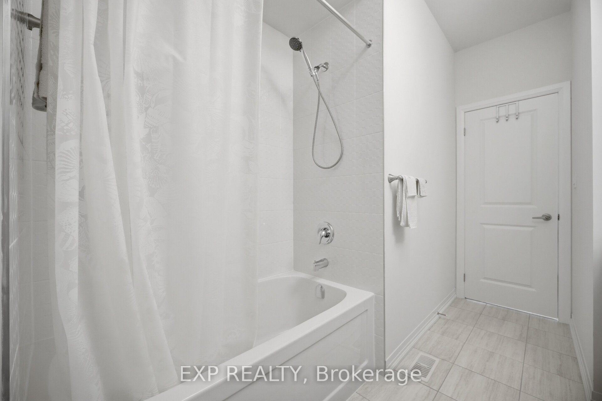 Photo 34 of 130 Ogston Crescent, Whitby, Rural Whitby — HOMEH