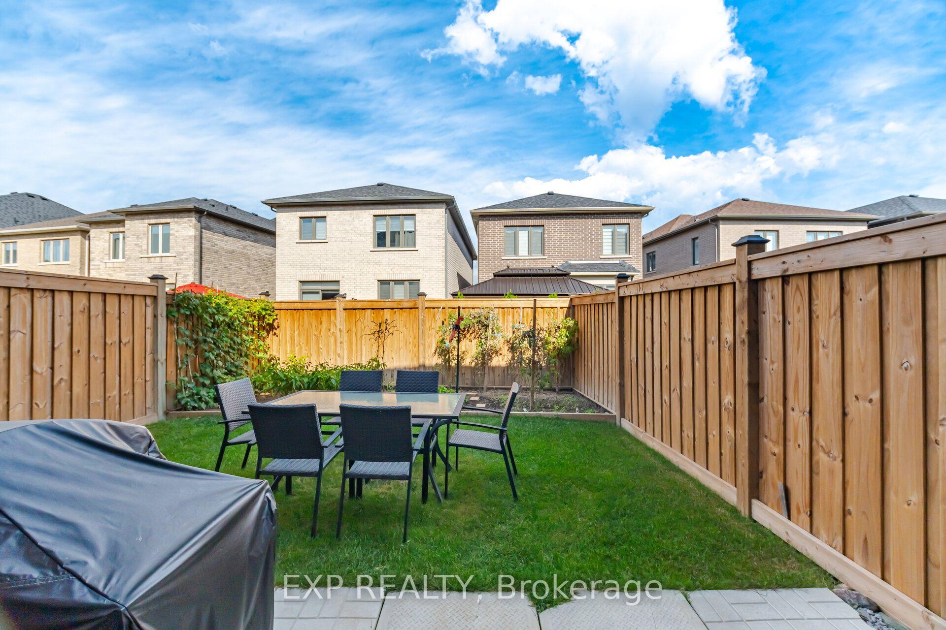 Photo 40 of 130 Ogston Crescent, Whitby, Rural Whitby — HOMEH