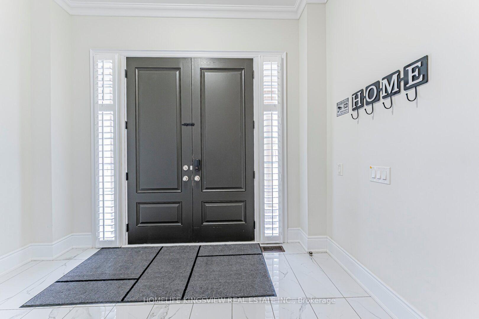 Photo 6 of 61 Ross Vennare Crescent, Vaughan, Kleinburg — HOMEH