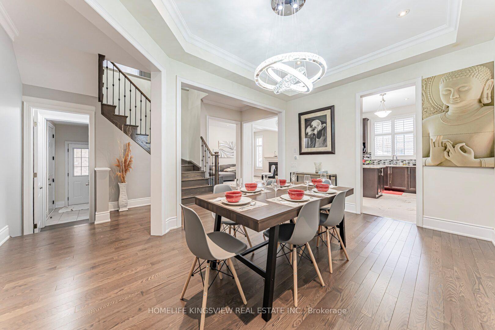 Photo 10 of 61 Ross Vennare Crescent, Vaughan, Kleinburg — HOMEH