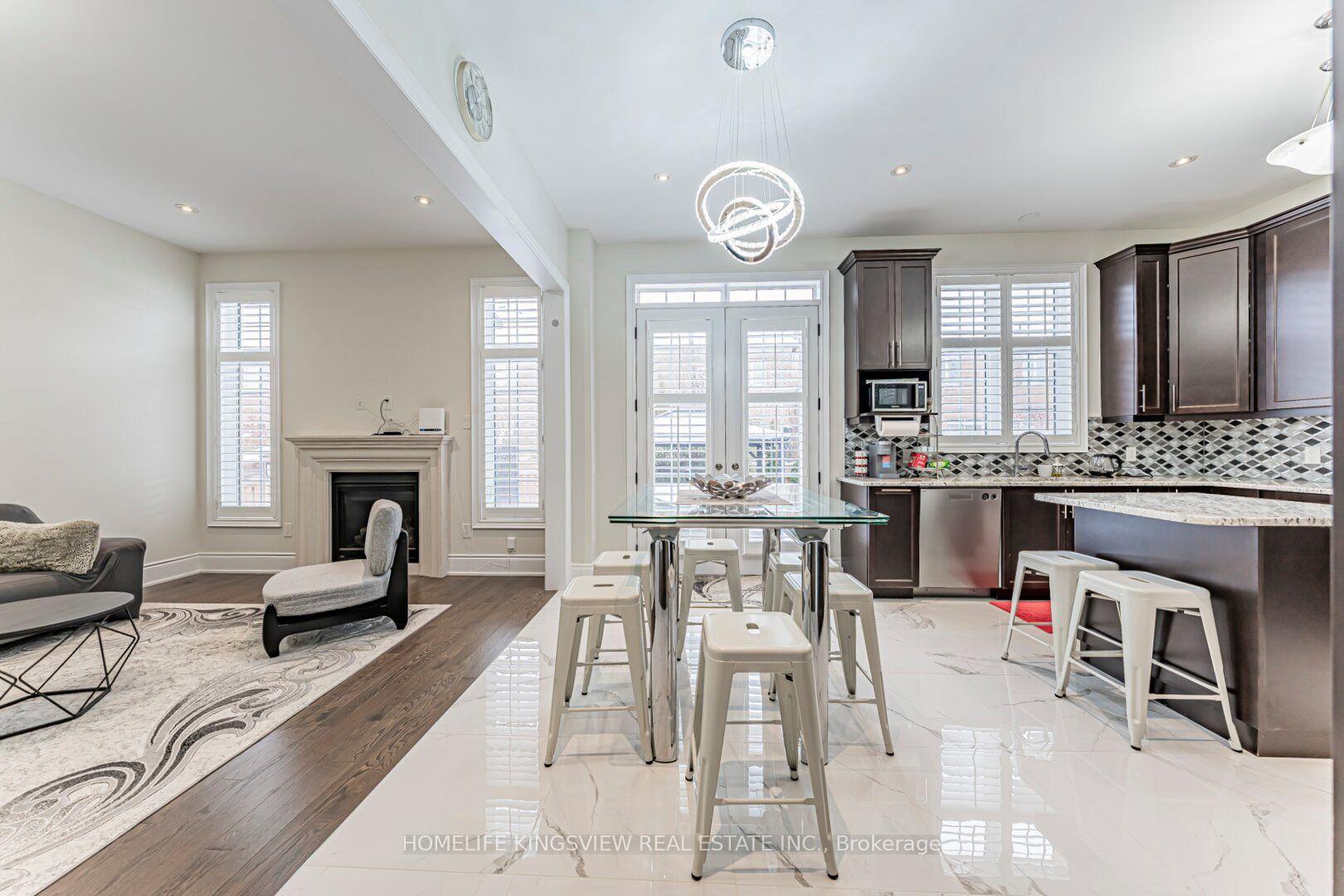 Photo 13 of 61 Ross Vennare Crescent, Vaughan, Kleinburg — HOMEH