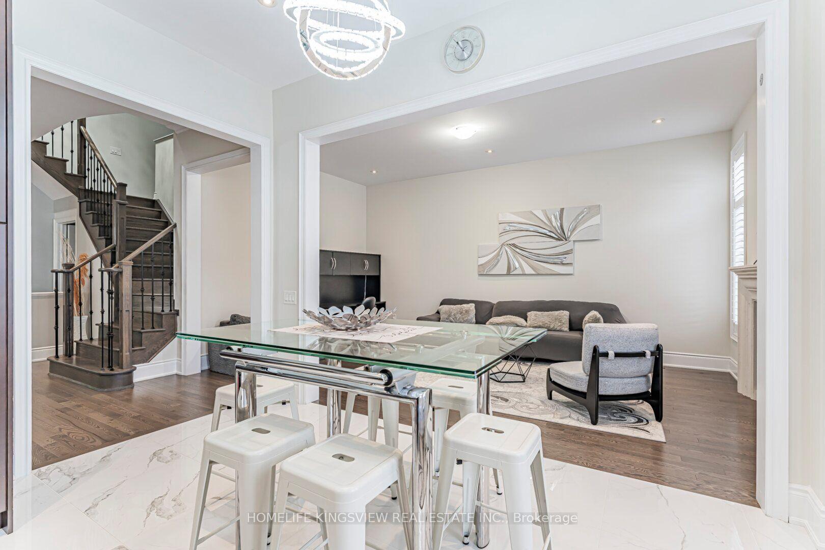 Photo 15 of 61 Ross Vennare Crescent, Vaughan, Kleinburg — HOMEH