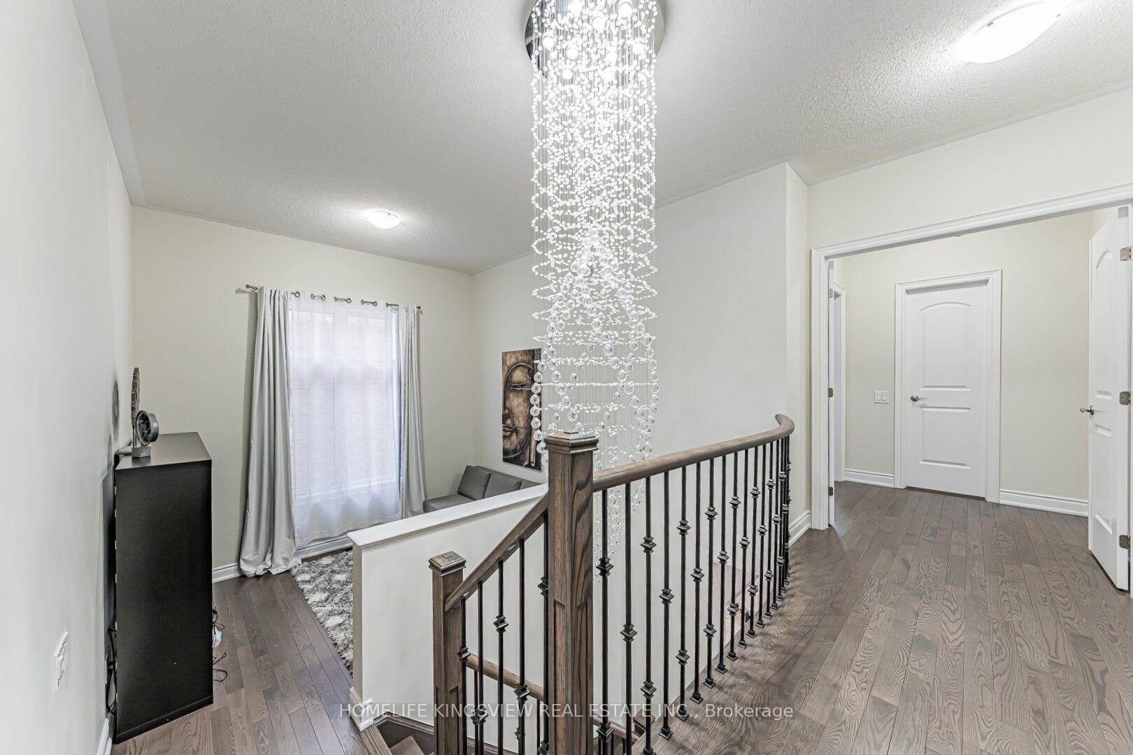 Photo 27 of 61 Ross Vennare Crescent, Vaughan, Kleinburg — HOMEH