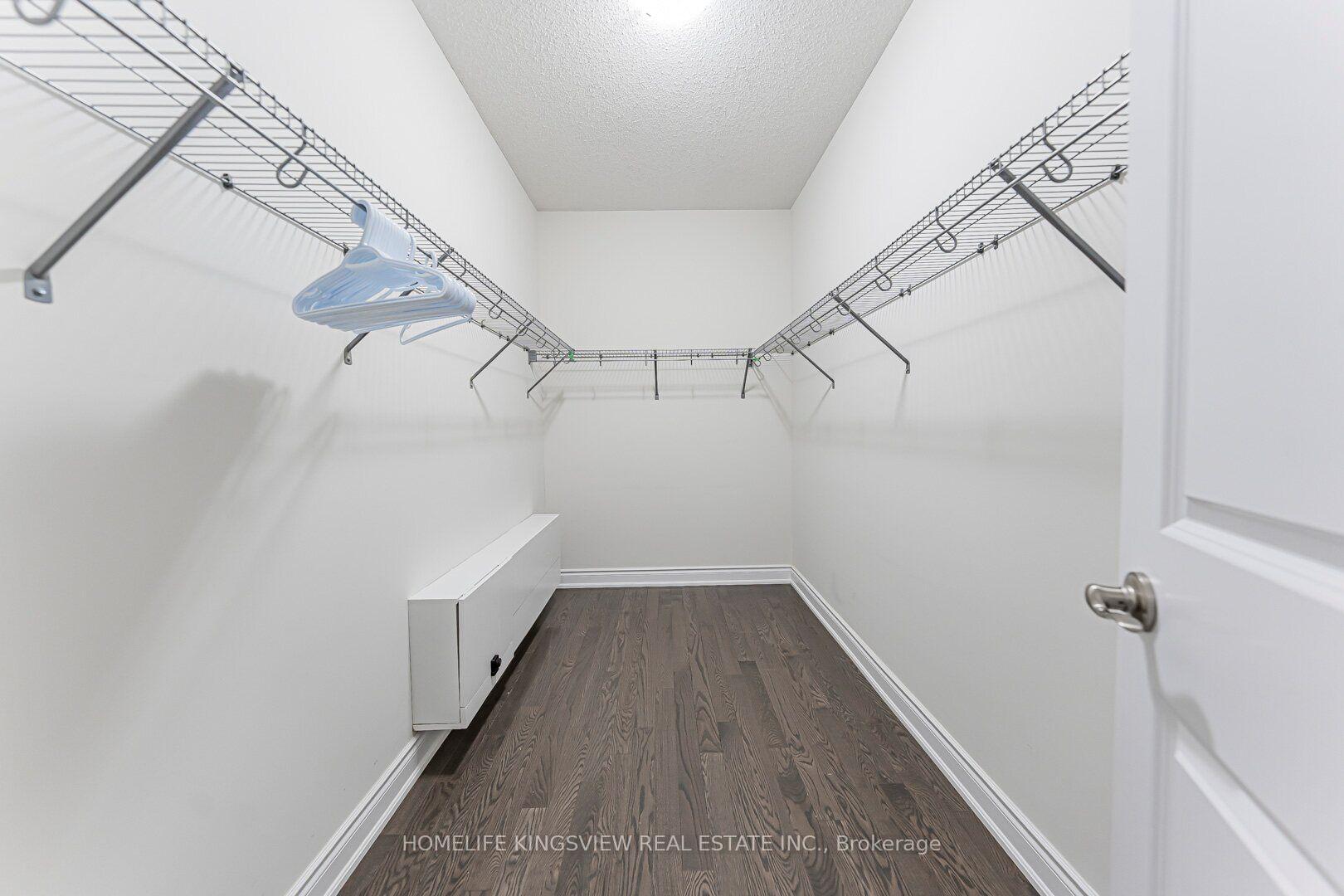Photo 33 of 61 Ross Vennare Crescent, Vaughan, Kleinburg — HOMEH